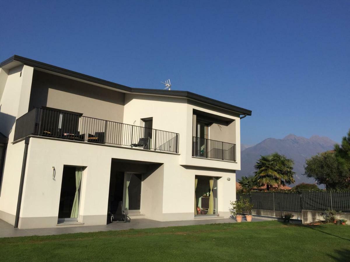 White House Lucia Villa Colico Exterior photo